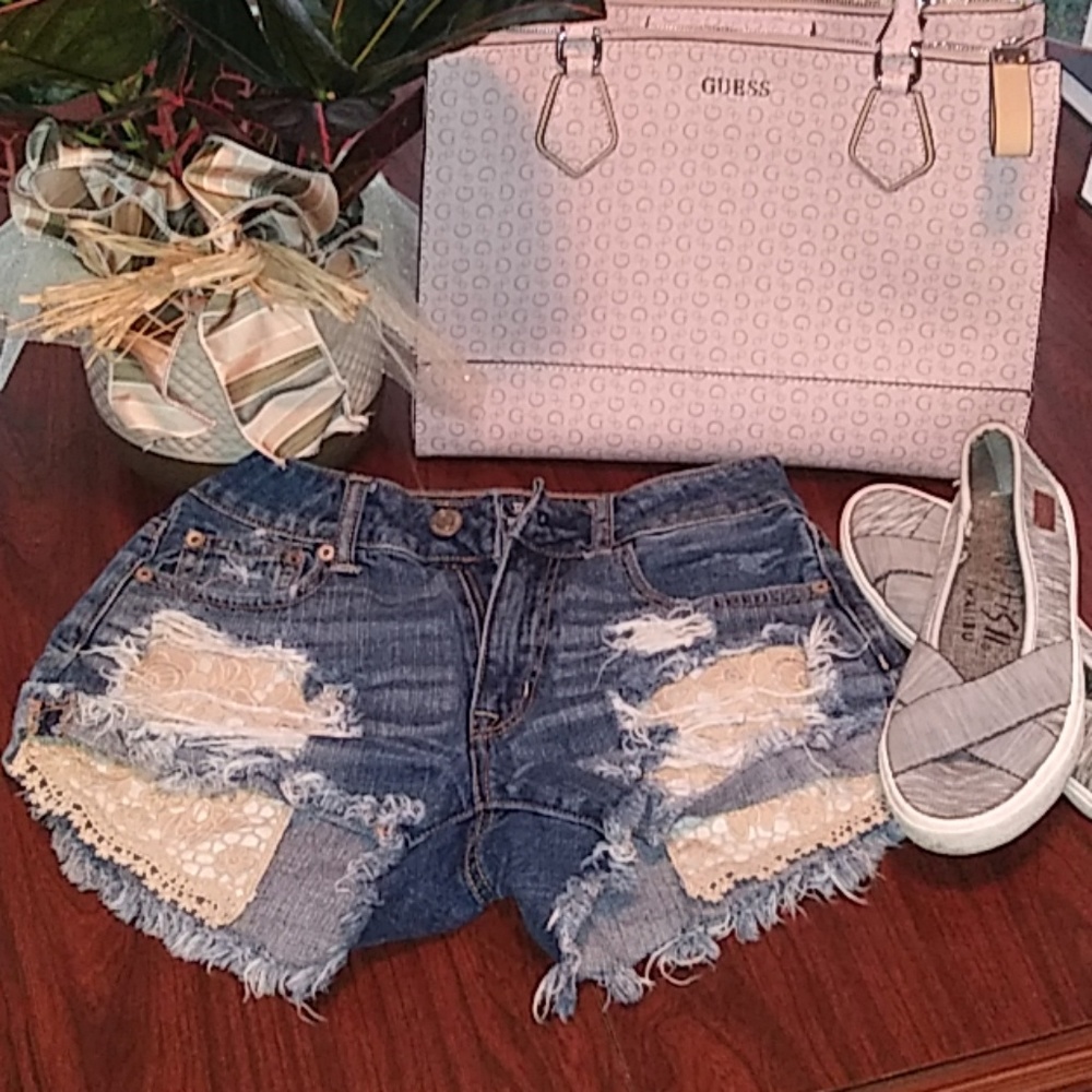 AMERICAN EAGLE OUTFITTERS Shorts